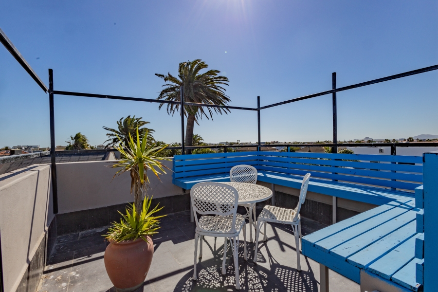 13 Bedroom Property for Sale in Sunset Beach Western Cape